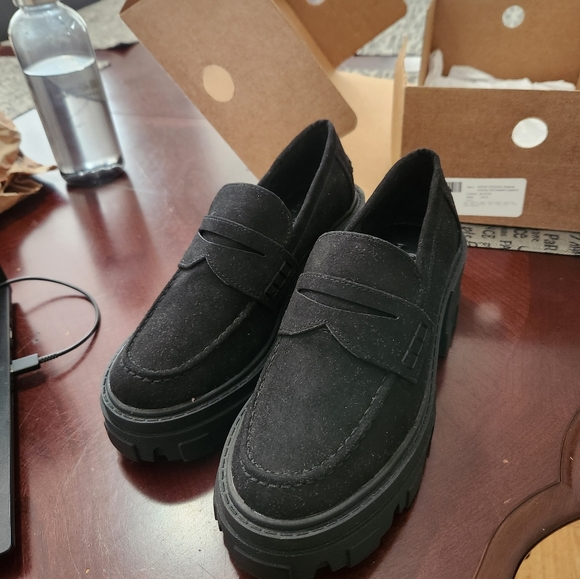 Black loafers - Picture 4 of 5